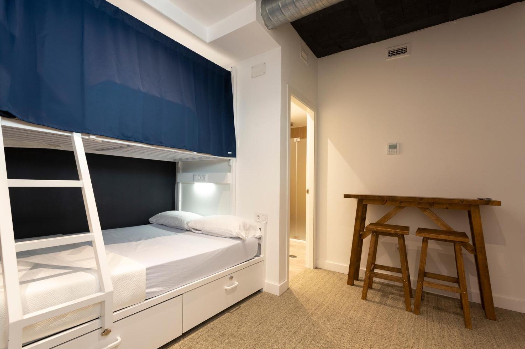 Malaga Stop Hostel Ab מראה חיצוני תמונה