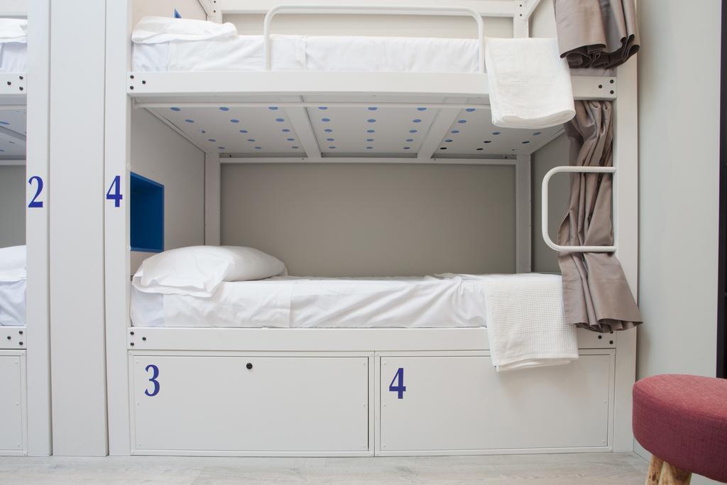Malaga Stop Hostel Ab מראה חיצוני תמונה