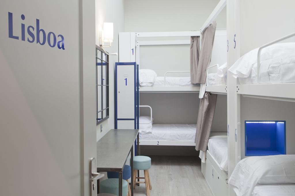 Malaga Stop Hostel Ab מראה חיצוני תמונה