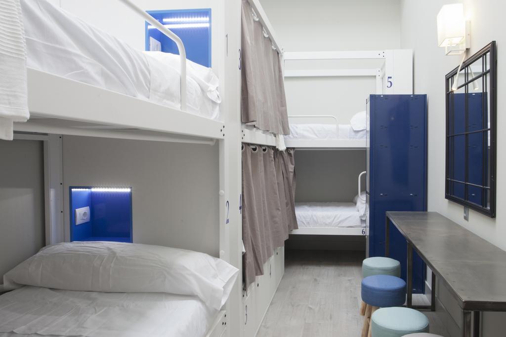 Malaga Stop Hostel Ab מראה חיצוני תמונה